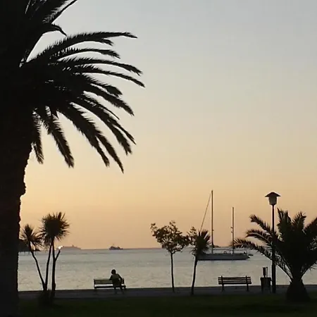 Sea To * Néa Péramos